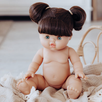 Paola Reina Gordis - DAISY - Brunette Doll Green Eyes with Pigtails 34 cm